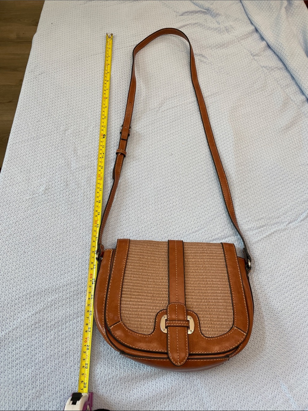 Woven Saddle Crossbody Bag in Tan — Classic Everyday Carry